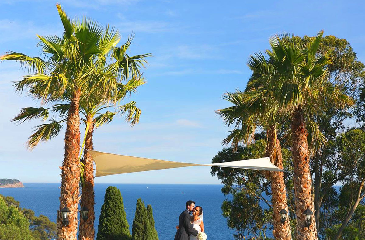 Un lieu enchanteur pour célébrer un mariage en bord de mer près du Lavandou.
